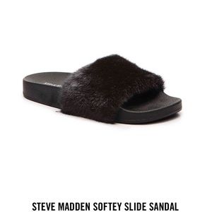 STEVE MADDEN SOFETY SLIDE SLIPPER SANDAL SIZE 5 NWOT